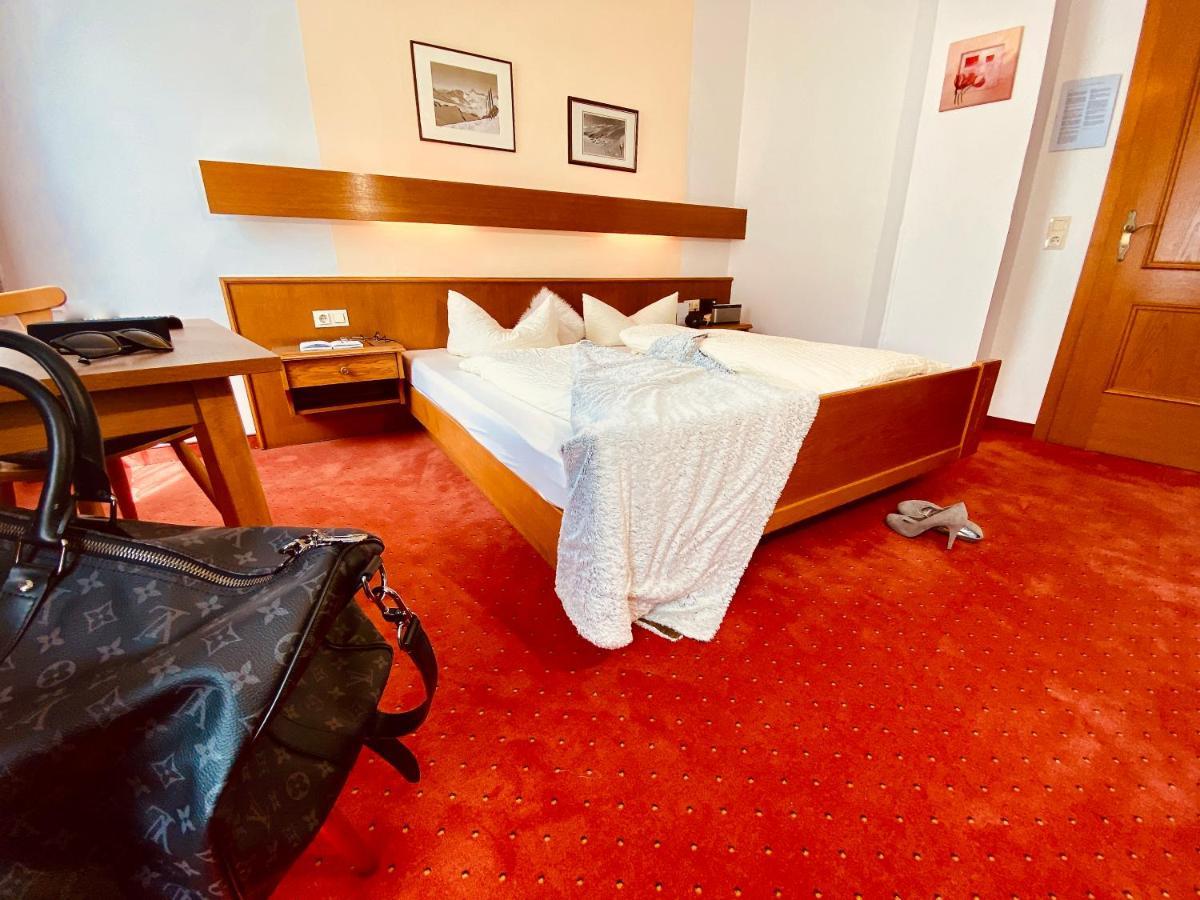 Schwarzer Adler Hotel Landeck Ngoại thất bức ảnh