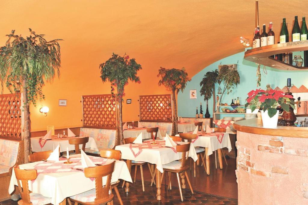 Schwarzer Adler Hotel Landeck Ngoại thất bức ảnh